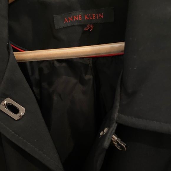 Anne Klein Black Raincoat Size Womans XL - Picture 2 of 4
